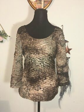 Textured Brown & Black Fitted Crinkled Renuar Top